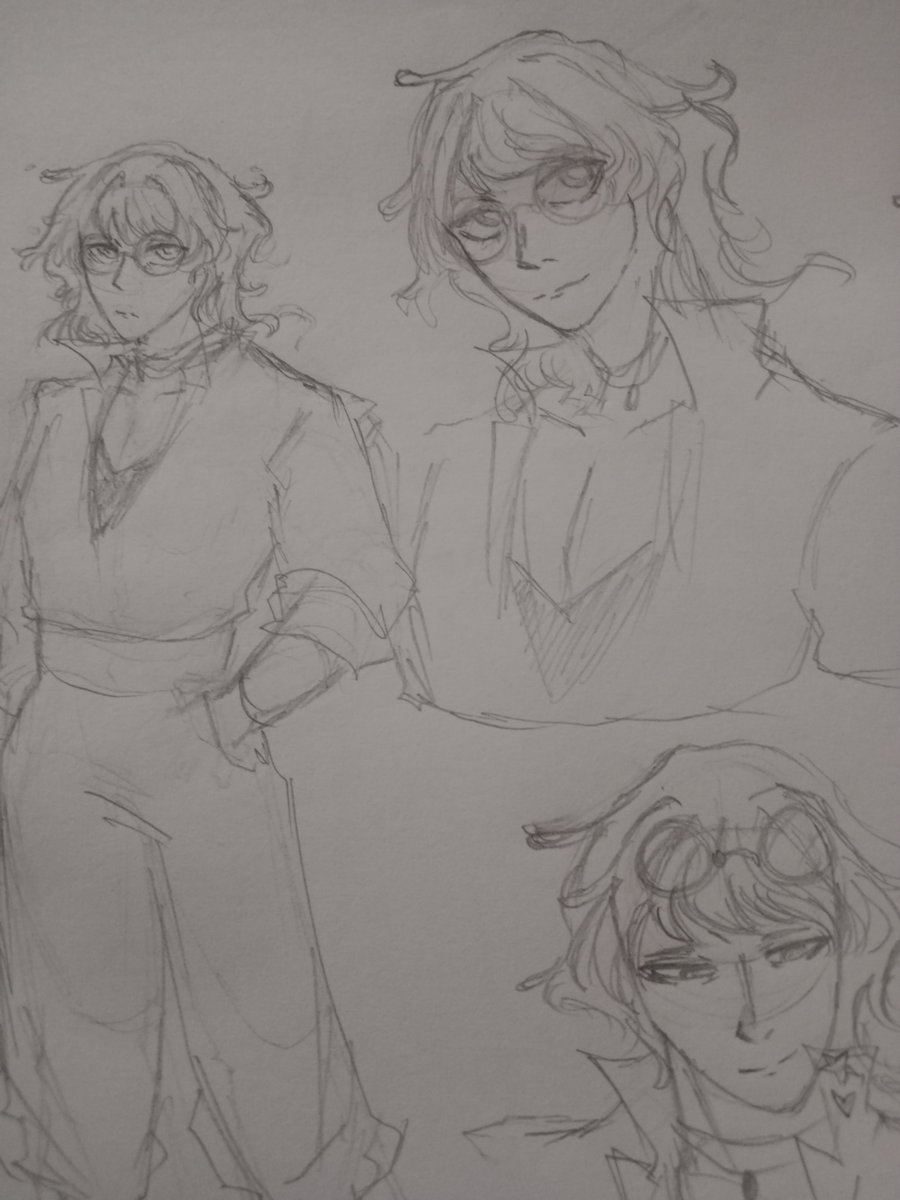 millenniumcrest's tweet photo. @rajikooku Just a sketches at the moment, first one his name is Kai/Kaizo, and he is paired with Pierrot :3
And then a second oc named Scyled/Xīan, paired with Harlequin! https://t.co/suawPY8nwK