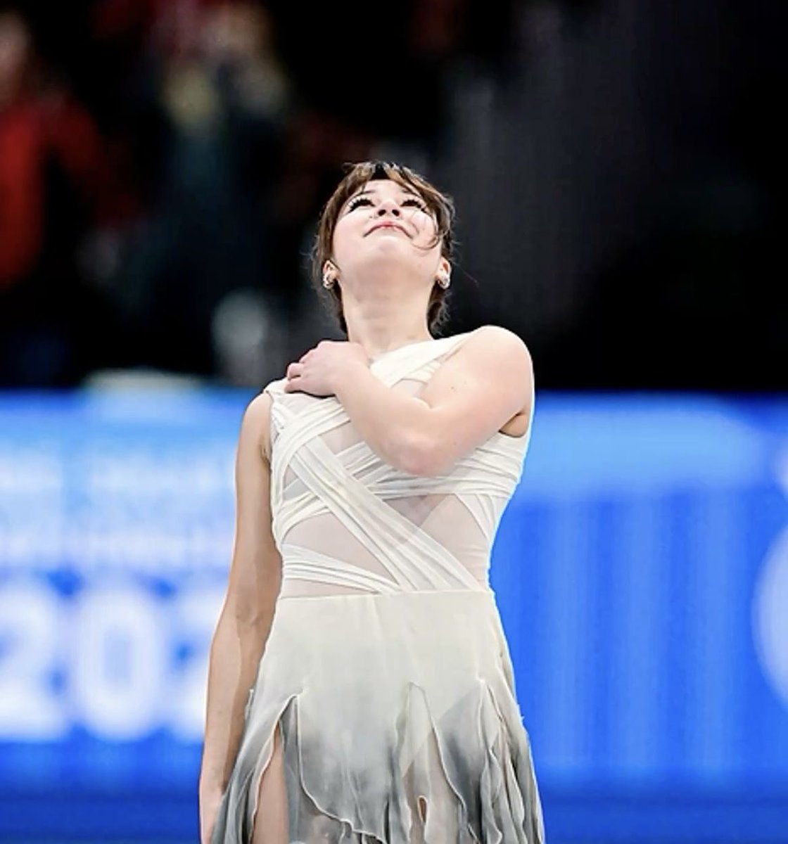 liuarchivefs's tweet photo. Alysa Liu’s 2024-2025 season
> Comeback season
> Short Program: Promise by Laufey 
> Free Skate: MacArthur Park by Donna Summer 
> Age: 19 years old https://t.co/emxOD5TzVs