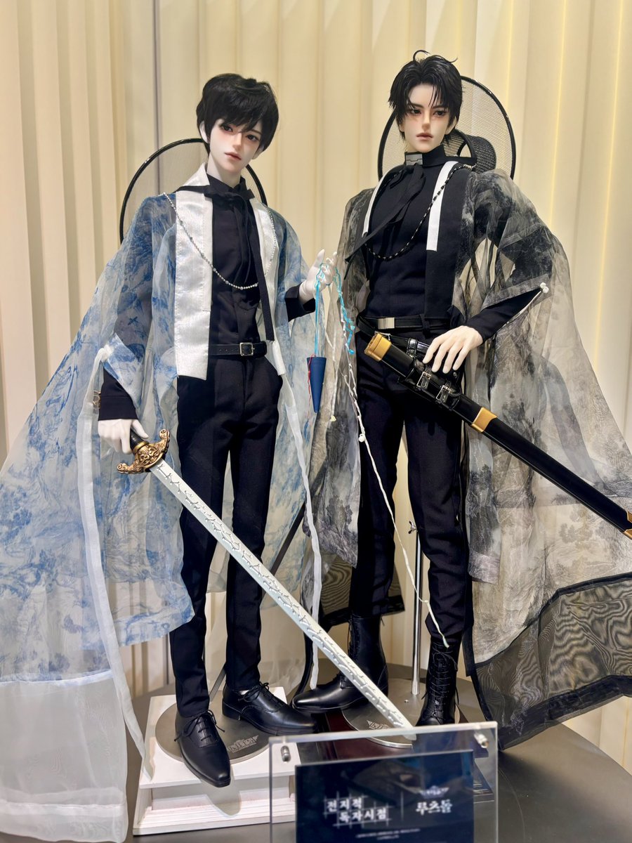 minahomine's tweet photo. Of course, i have to come to see the bride and groom in person https://t.co/ckxnosMjrO