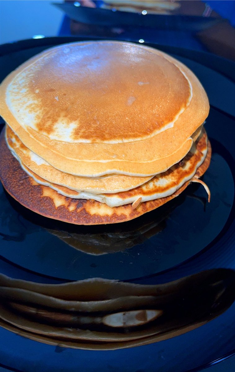 Kenyan_Coco's tweet photo. What do you prefer your pancakes with: tea, coffee, or milk? https://t.co/n574dT2uCP