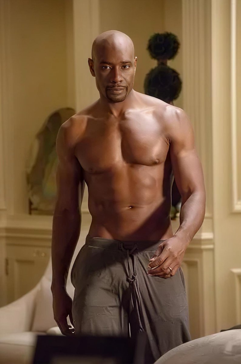 OGentertained's tweet photo. Between these two leading men in Black Hollywood which one them in your opinion has demonstrated more versatility? 

Morris Chestnut                Taye Diggs https://t.co/yPDDkJuvVz