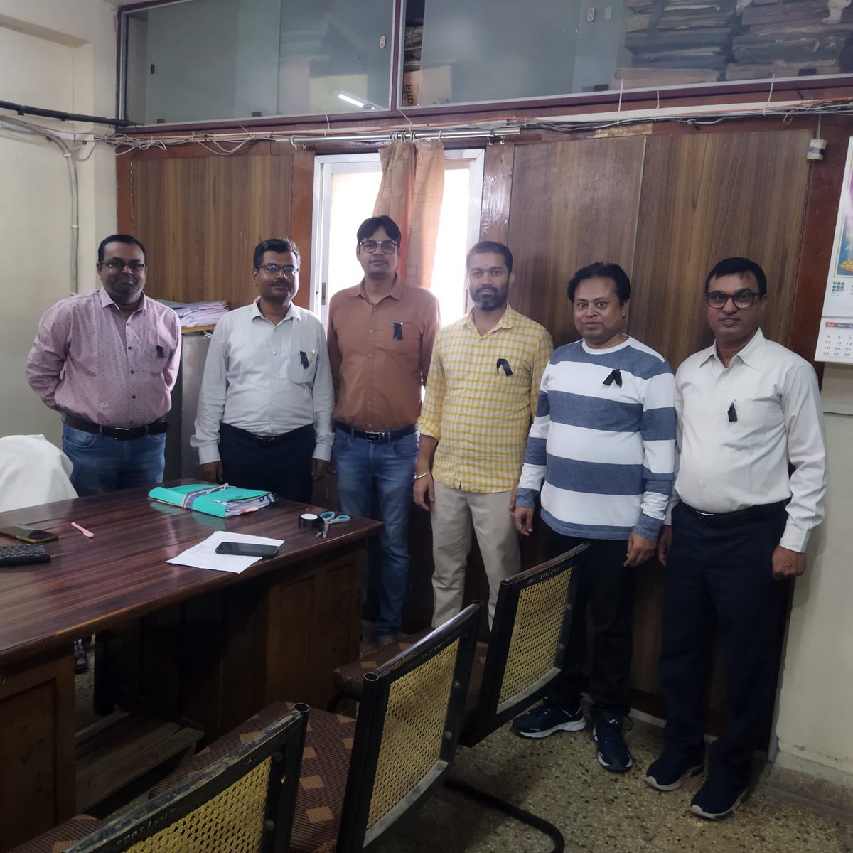 TiwarieeG's tweet photo. Save #BSNL not by reducing its strength, but by empowering its workforce! 💪
❌ No to arbitrary restructuring
✅ Yes to employee justice
✅ Yes to 3rd PRC
Strong #BSNL = Strong India 🇮🇳

@PMOIndia  @JM_Scindia 
#NoToBSNLRestructuring #SaveBSNLSaveNation #Implement3rdPRC_BSNL https://t.co/GkC0ez2pZy
