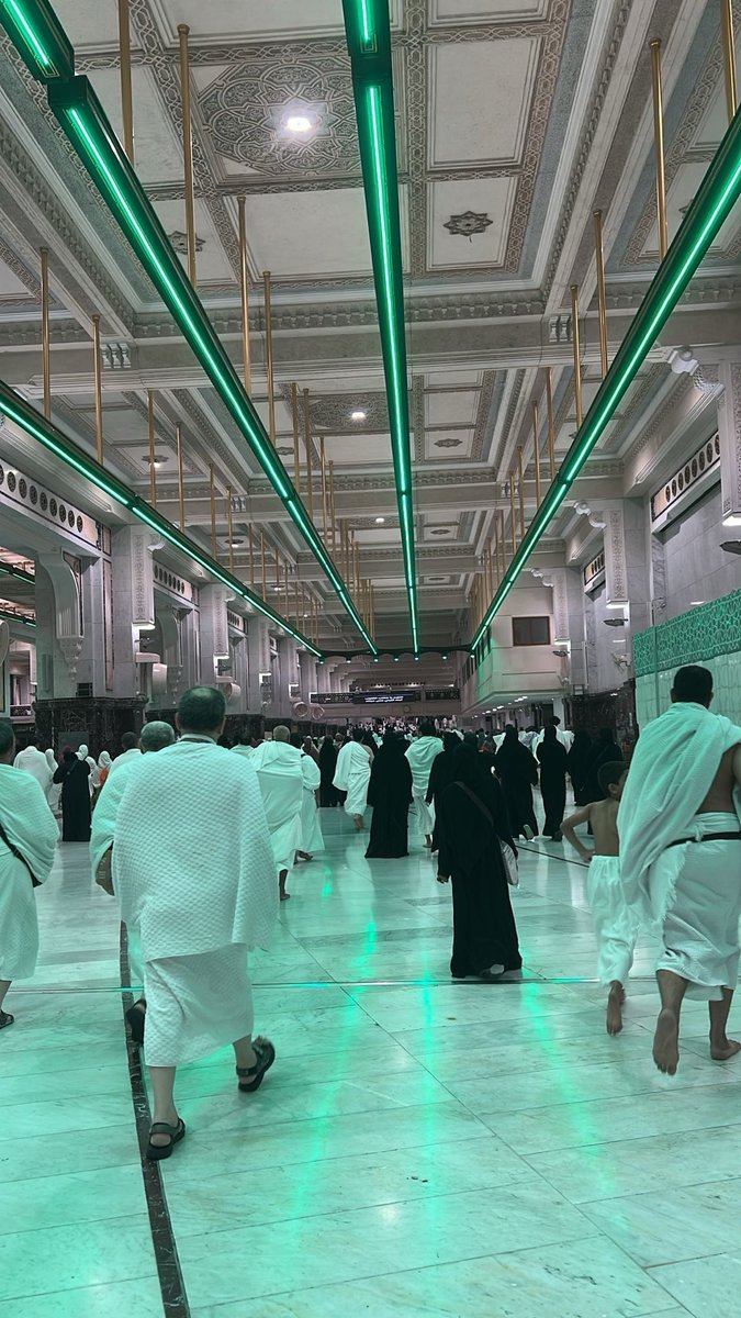 um35nr's tweet photo. اللهم لا تجعل هذا آخر العهد من بيتك الحرام، وإن جعلته آخر العهد، فاجعلني ممن يعود إليه مراتٍ عديدة، ولا تحرمني زيارة بيتك الحرام، وارزقني العودة إليه على خير حال https://t.co/unQ9qcVUEj