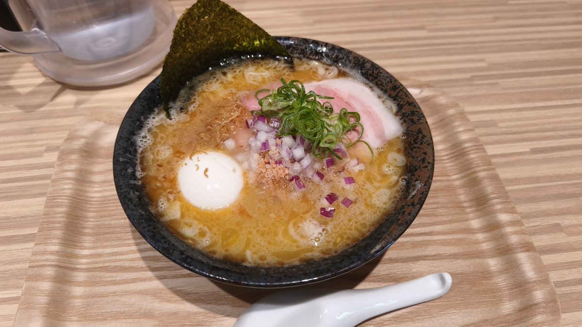 Koje_Bryant's tweet photo. 本日のラーメン
平塚 麺処わたい
とろみが強い鶏白湯がとても美味しかったです！
ごちそうさまでした。 https://t.co/WZfc0ZdFOP