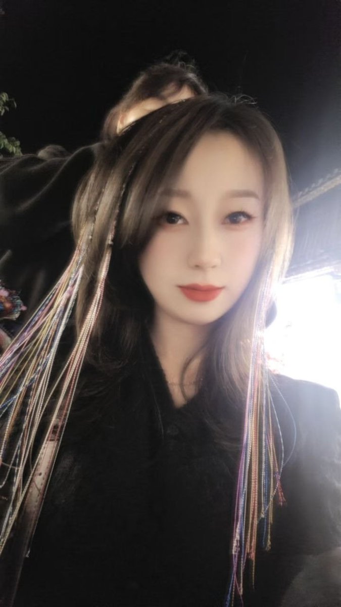 ZLYCSBWW's tweet photo. 曝光一个大奶骚逼 https://t.co/8jSzYYzpV7