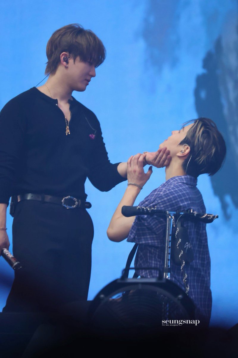 seungsnap's tweet photo. 260802

I have to surrender to #seungbin chemistry yesterday. Almost fainted at the site. 😦🫠

#RUN_IT
#RUN_IT_SEOUL
#Seungmin #승민
#Changbin #장빈 
#Changseung https://t.co/Jyg96wqO9l