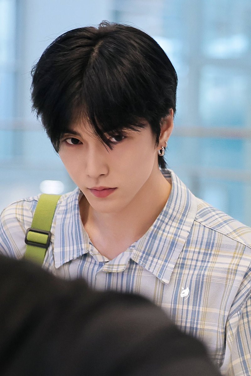 xngsmate's tweet photo. always so incredibly handsome ♡ https://t.co/LFqVibj09C