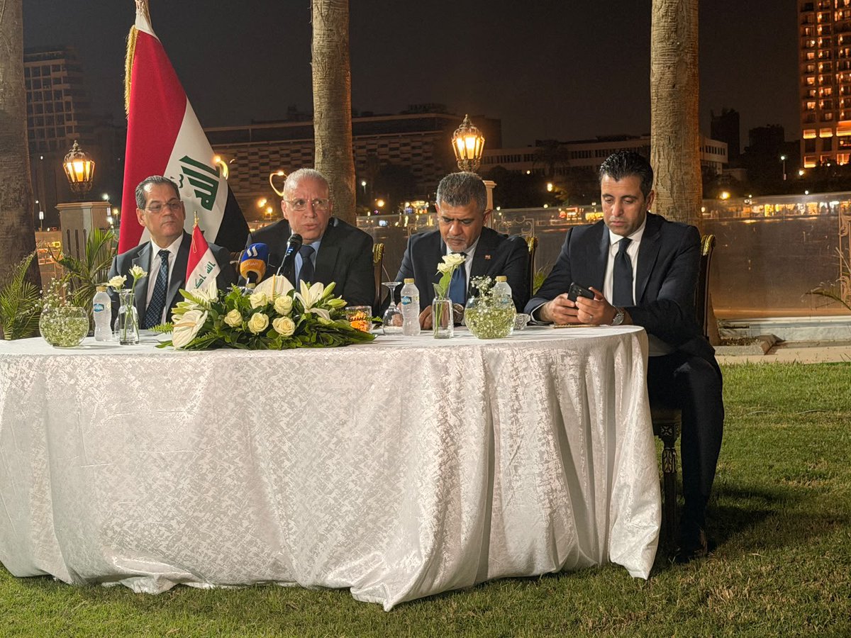 IraqinCairo's tweet photo. سفير جمهورية العراق في القاهرة يستضيف نخبة من أبناء الجالية العراقية لتعزيز التواصل والاطلاع على شؤونهم.
رابط الخبر 

https://t.co/xKq4oSoomG https://t.co/mlZa1C2csH