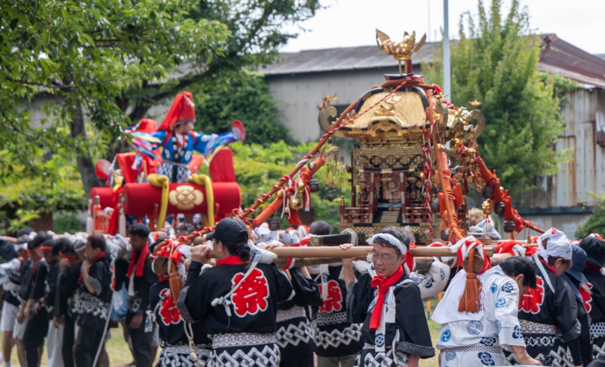 nishinarikucho's tweet photo. 【地域での活動をご紹介します～子どもみこし～】
市民協働課(地域活動)です。
7月18日(土)～20日(月)、津守・南津守・北津守の3地域で『子どもみこし』が開催。みこしの運行に祭りの華やかさを実感しました。
今後も、地域での活動を発信していきますので、ご覧ください。
https://t.co/mQ2Un4fShK https://t.co/hZd1u1BvKv