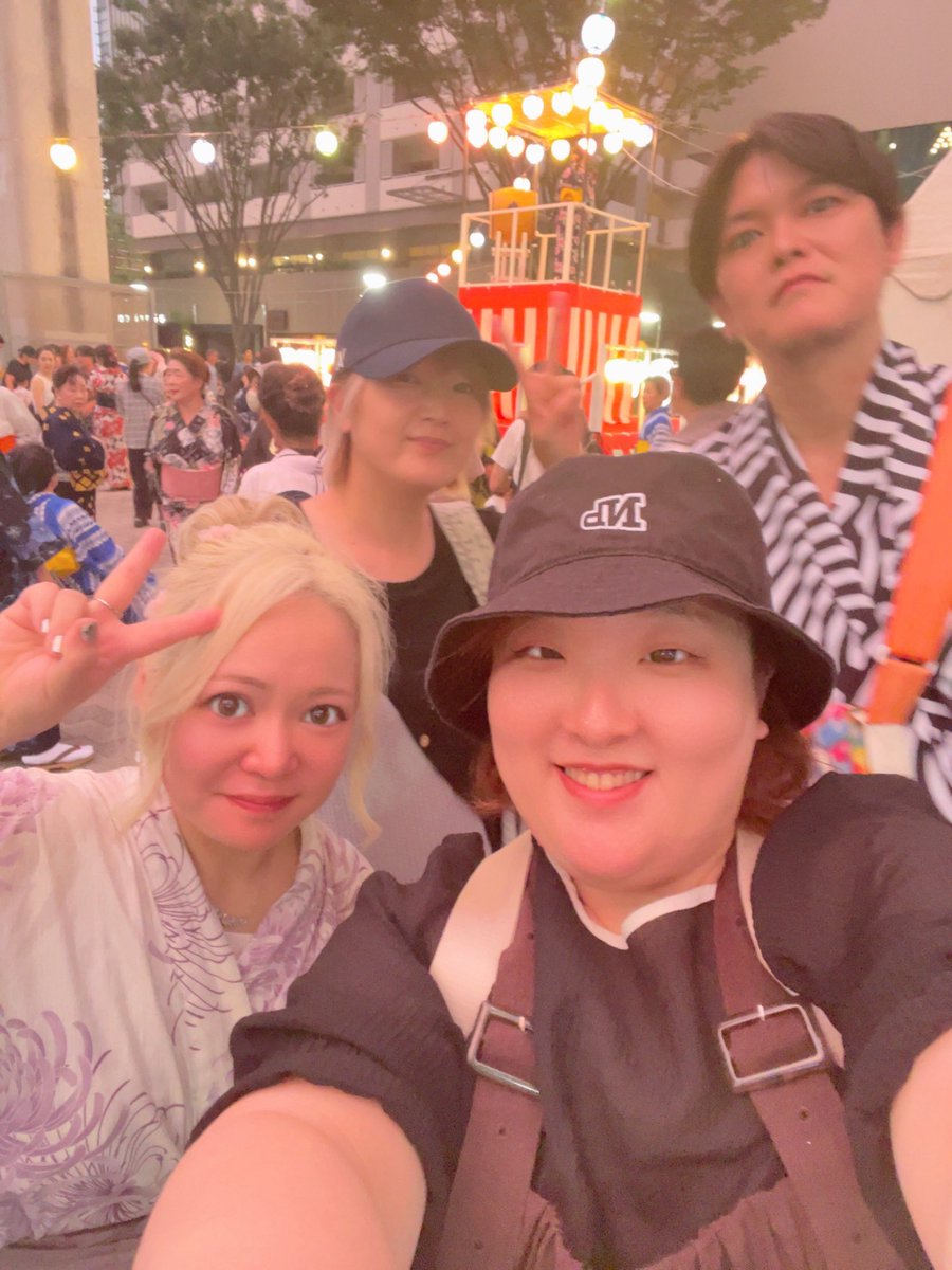 singer_luvism's tweet photo. あけぼの夏祭り今年も最高に楽しかったです！
全身筋肉痛になっております笑
来年も呼んで下さい😊

#立川  #あけぼの夏祭り  #あけぼの盆盆盆 https://t.co/iVR0FI20rH