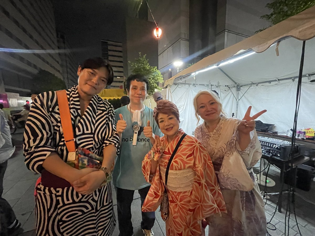 singer_luvism's tweet photo. あけぼの夏祭り今年も最高に楽しかったです！
全身筋肉痛になっております笑
来年も呼んで下さい😊

#立川  #あけぼの夏祭り  #あけぼの盆盆盆 https://t.co/iVR0FI20rH