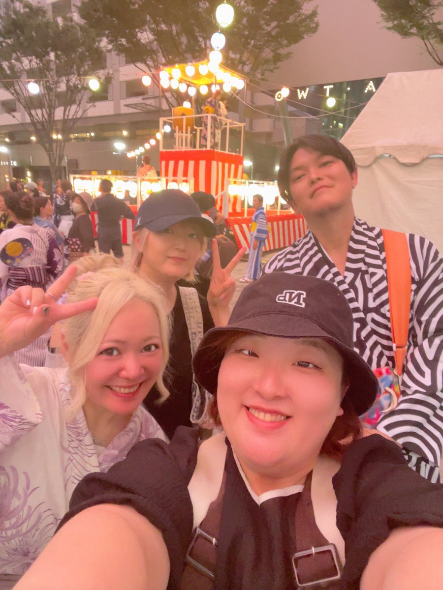 singer_luvism's tweet photo. あけぼの夏祭り今年も最高に楽しかったです！
全身筋肉痛になっております笑
来年も呼んで下さい😊

#立川  #あけぼの夏祭り  #あけぼの盆盆盆 https://t.co/iVR0FI20rH