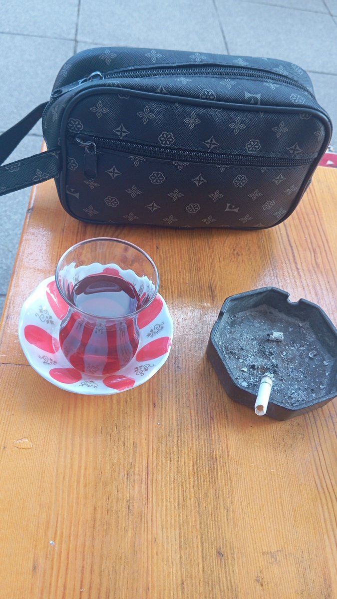 prof_ecz34's tweet photo. ☕ Çay tamam… Şimdi güzel bir gün başlasın.. https://t.co/vb38sFYVYq