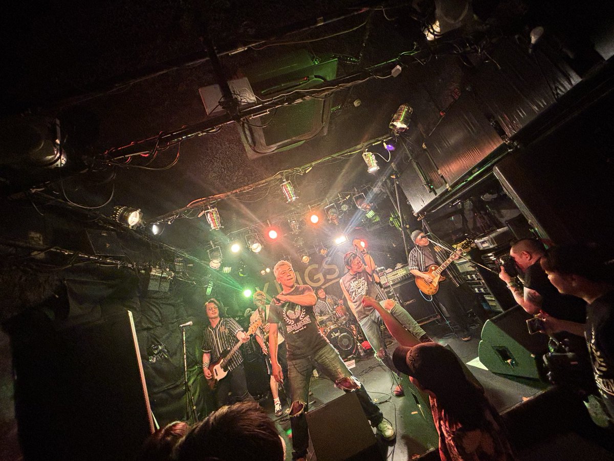 q2BTNTONa2Gcsyy's tweet photo. 8/2(日) 神戸KINGS X

段ボーラー
The Beep Beep Beep
マッスルドッキング

段ボーラーは、前回パドマ出演の時、間に合わなくて。
泣きそうになりながら真っ直ぐな言葉と音を浴びてきました。

熱い思い、ありがとう😊🔥！ https://t.co/Vn7IGWKTRR