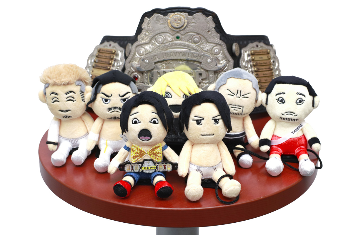njpw1972's tweet photo. YOH選手ProduceでIWGPジュニアベルトとぴょんすけの写真も撮らせていただきました📷
1名誰かがまぎれこんでいるような…⚡ https://t.co/BGcmP5GkS6