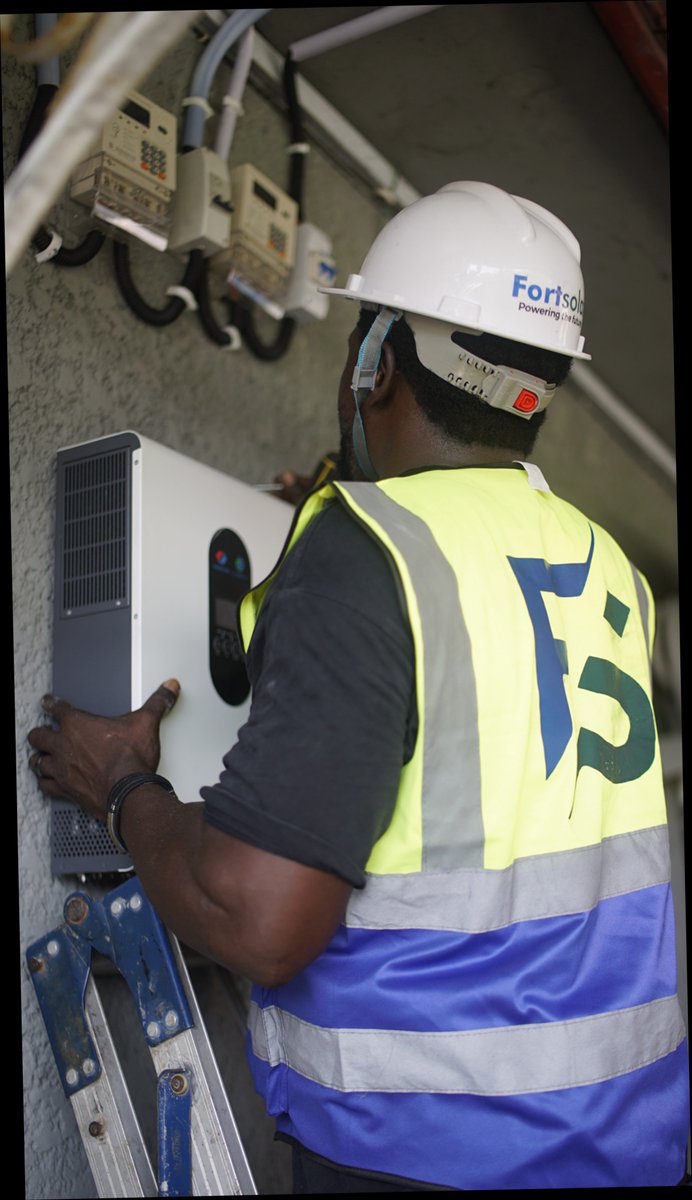 Fortsolar's tweet photo. Good morning and happy New week Beautiful people🤗

Still in the Bliss of the new month, We pray good things fall in place for you and Light never ceases  from your life and Family. Amen🙏

Remember to send us a Dm, so We install a system that you would forever be in love with 💚 https://t.co/DR2UooSBt1