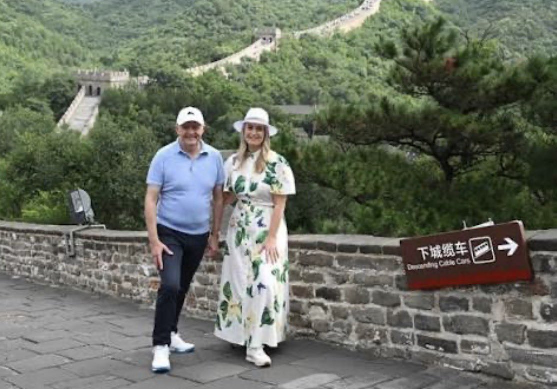 Lisa9Sophia's tweet photo. Rumour: Is it really true the spineless imbecile insipid little degenerate is on “holidays” this week with Dan Andrews in China? https://t.co/q04ZomTLF5