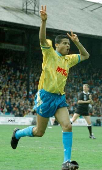 Dunsbyowl's tweet photo. #onthisday in 1990 Big Ron's double swoop in the transfer market after selling Dalian Atkinson - Wednesday welcomed Paul Williams &amp; Danny Wilson. What days were before us ! #swfc https://t.co/ZZv4QBtpEg