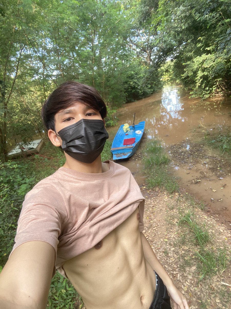 puterx_x's tweet photo. ปีที่แล้วน้ำเยอะมาก ท่วมหนักอยู่นะ
#ภาพปีที่แล้ว https://t.co/v7SRxTbSnC