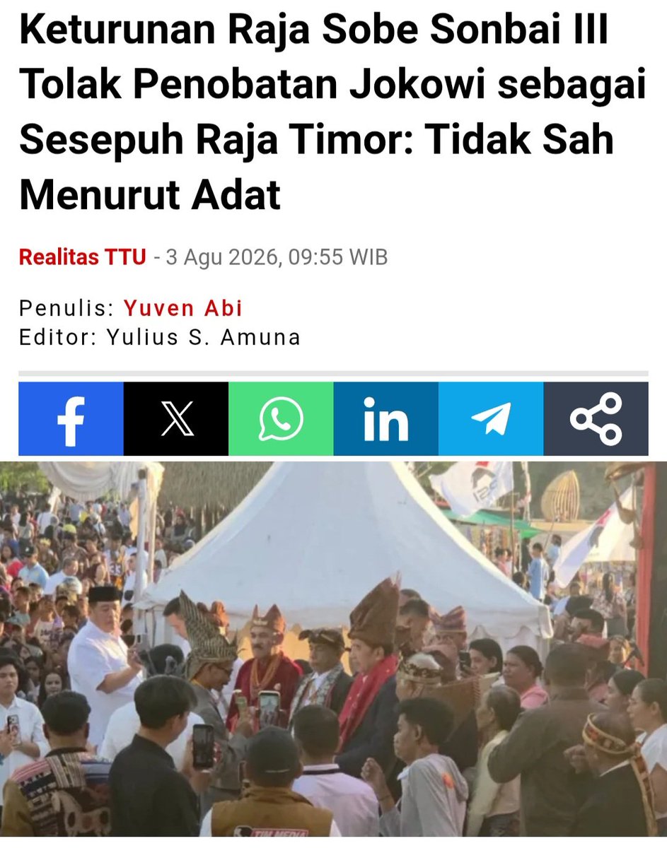 jhonsitorus_19's tweet photo. Ternyata penobatan Jokowi sebagai sesepuh Raja Timor TIDAK SAH menurut adat alias ABAL-ABAL.

Keturunan Raja Sobe Sonbai III menolak gelar Jokowi tersebut.

Saya cuma katakan, hati2 pak Jokowi. Anda bisa membuat PERPECAHAN diantara sesama saudara sesuku.

Jangan karena AMBISI dan NAFSU anda untuk pengakuan, gelar dan kekuasaan malah merusak tatanan yang sudah dijaga baik oleh warga lokal.

Kalau memang hadir, hadir saja sebagai mantan presiden tanpa berharap embel2 gelar RAJA atau kehormatan lainnya.

Perang dan konflik selalu dimulai dari perbedaan pandangan sesama saudara sesuku. Bila kelak mereka bertikai, maka Jokowi WAJIB bertanggungjawab.