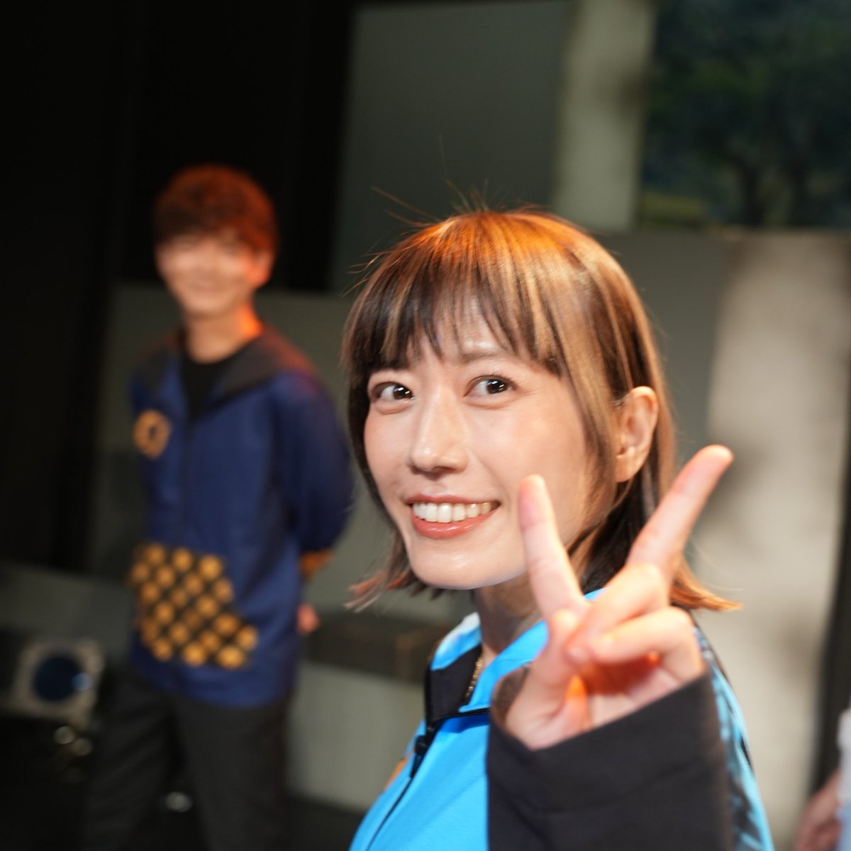 kaicomaru's tweet photo. レジェンドパワーが暴走して🔮
Instagramに投稿する為に全身全霊で書いていた🪄
熱い、熱すぎる長文が消えてしまったので🐸💦
イベントについての投稿はもう少しお待ちください🤟🏼✨
翼⚡️が撮ってくれた麗ちゃん🩵と、ヒカル大先生🐸
ボヤけてるけど、素敵な笑顔が伝わるね☺️
#マジカマジカマジカ https://t.co/vhv6Dir6Ge