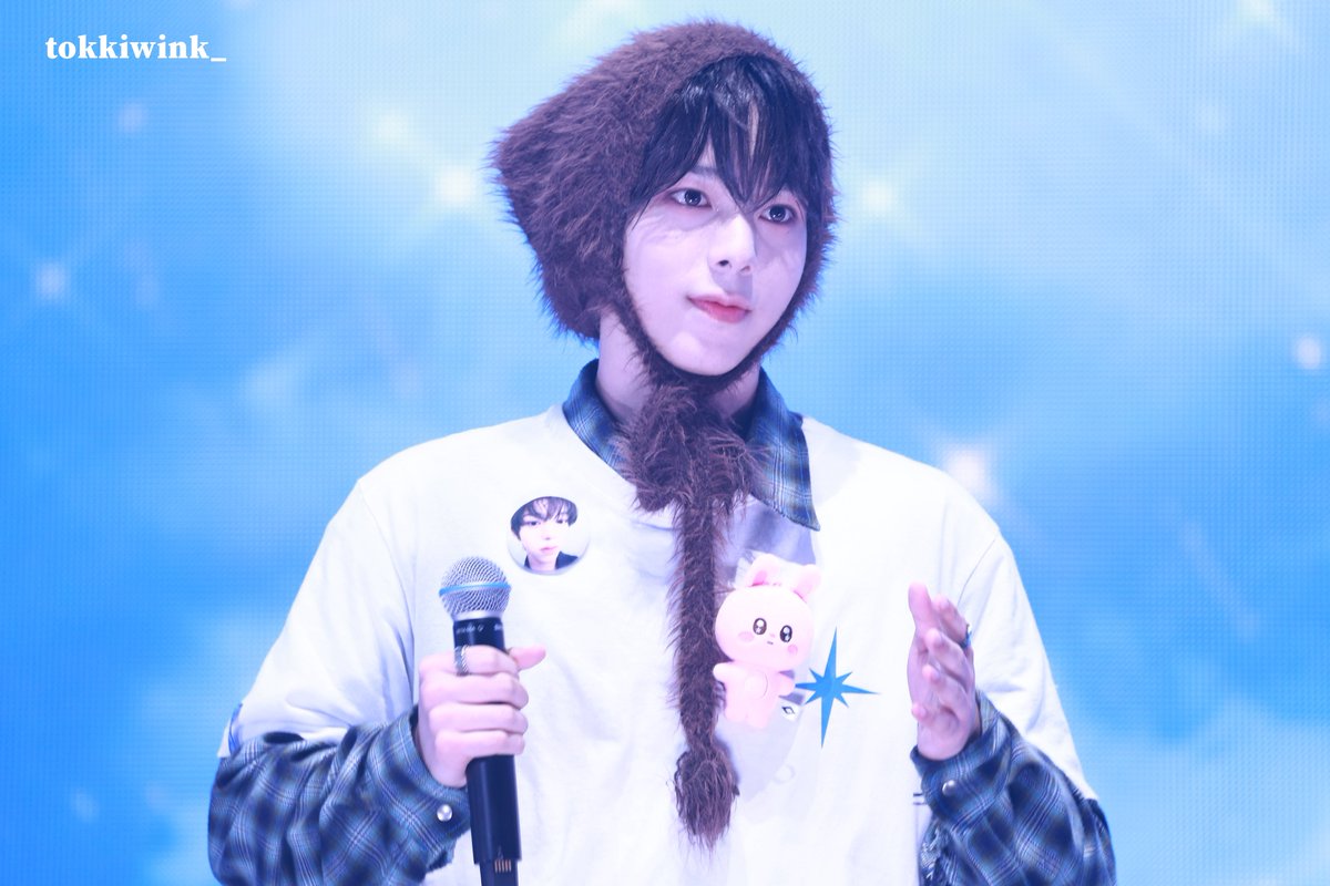 tokkiwink_'s tweet photo. 𝟤𝟢𝟤𝟨/𝟢𝟪/𝟢𝟤 ᴛʜᴇ ꜰɪʀꜱᴛ ꜱᴘᴀʀᴋ ɪɴ ᴛᴀɪᴘᴇɪ

첫 투어 수고했고🫳
앞으로도 곁에 있을게🤍

#AHOF    #아홉   
#CHIHEN #즈언
#簡志恩 #志恩 https://t.co/v5mCxZKRqg