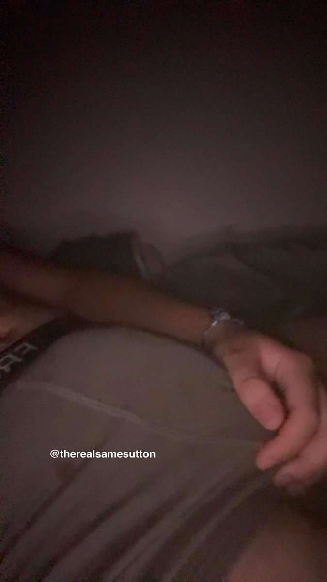 therealsammy200's tweet photo. Gotta start using a watermark, these hoes stealing my vids😭
#bi #dms #horny https://t.co/qegvZVcEvf