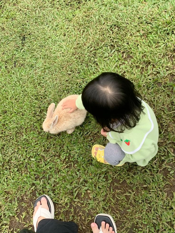 _Spidey_gurl7's tweet photo. One day Me with my cutie patotie animals https://t.co/Hb03LynCd9