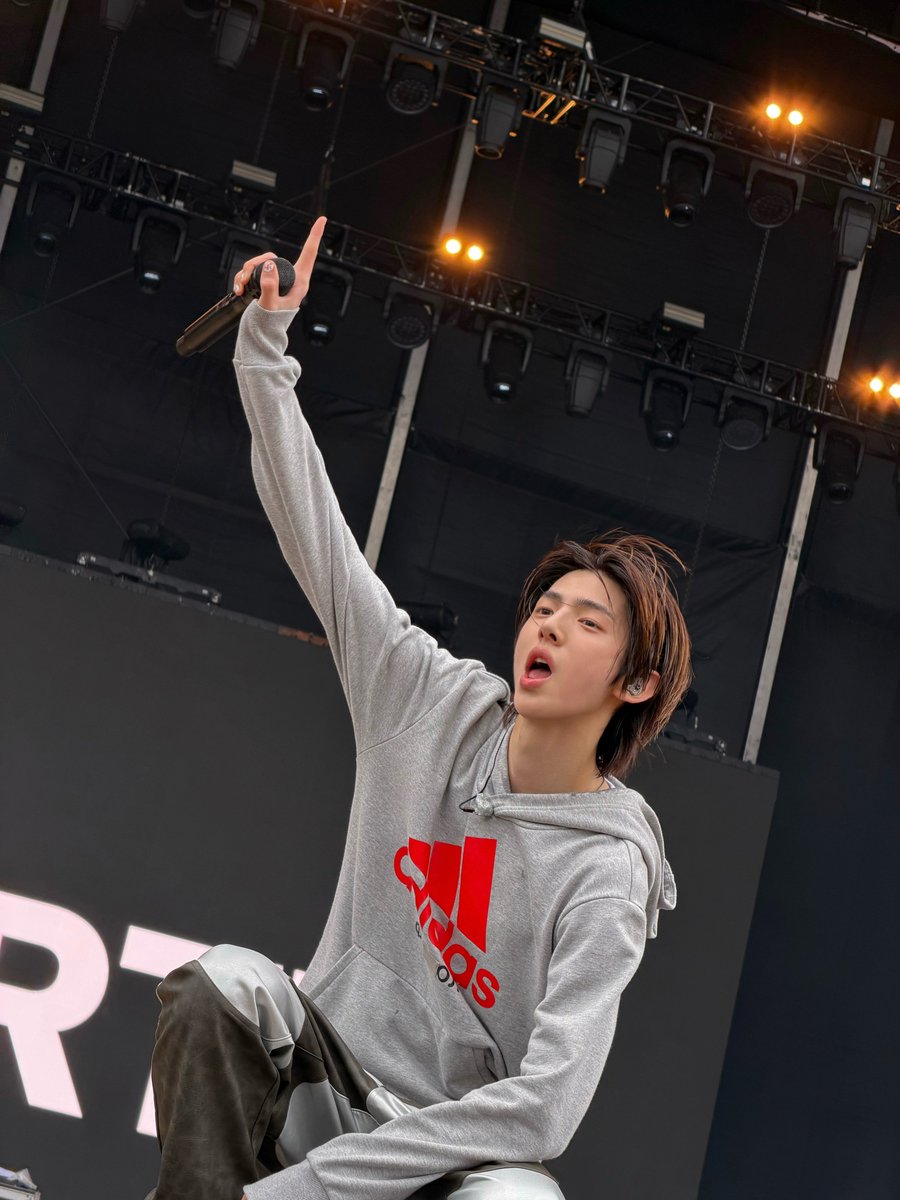 CORTISINDONESIA's tweet photo. [260803] INSTAGRAM

See you soon Chicago 🤘

#CORTIS #코르티스 #JUHOON #주훈  #GREENGREEN 
🧃 https://t.co/tzZJtgXsXQ