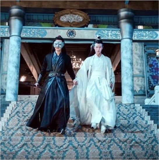 Elizabethswwann's tweet photo. Full-size wangxian holding hands vs pocket-sized wangxian holding hands 🥺🤏🏻 https://t.co/Xvxg5V0BZJ