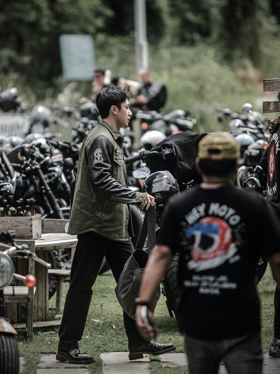 JAMRANGERS_TH's tweet photo. พร้อมรับแรงกระแทกก  ยังเท่ห์ ยังหล่อ ยังดิบได้อีกกกกก จัดมาได้อีกคร่าหัวหน้า
#แจมรชตะ #JamRachata https://t.co/y5wTy7PGbJ