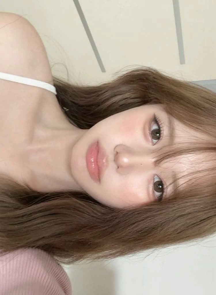 Janniesday_'s tweet photo. แปะเรฟแนวทางโทนนี้ มันจะมีความละมุนๆ นัวๆ สีออกอมน้ำตาลแต่ก็เป็นน้ำตาลติดคูลโทนหน่อยๆ พอมาแต่งกับบลัช กับลิปโทนอมชมพูตุ่นๆ ยิ่งสวยอ่ะ https://t.co/epEhWa3IOV