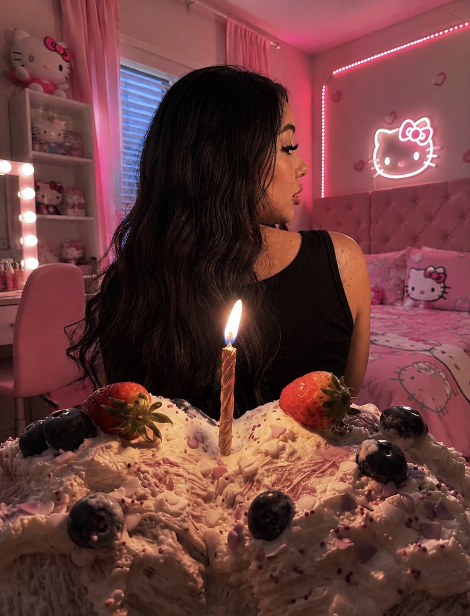 jessie7429's tweet photo. Want some cake? 😋 https://t.co/cAHkZfdXwZ