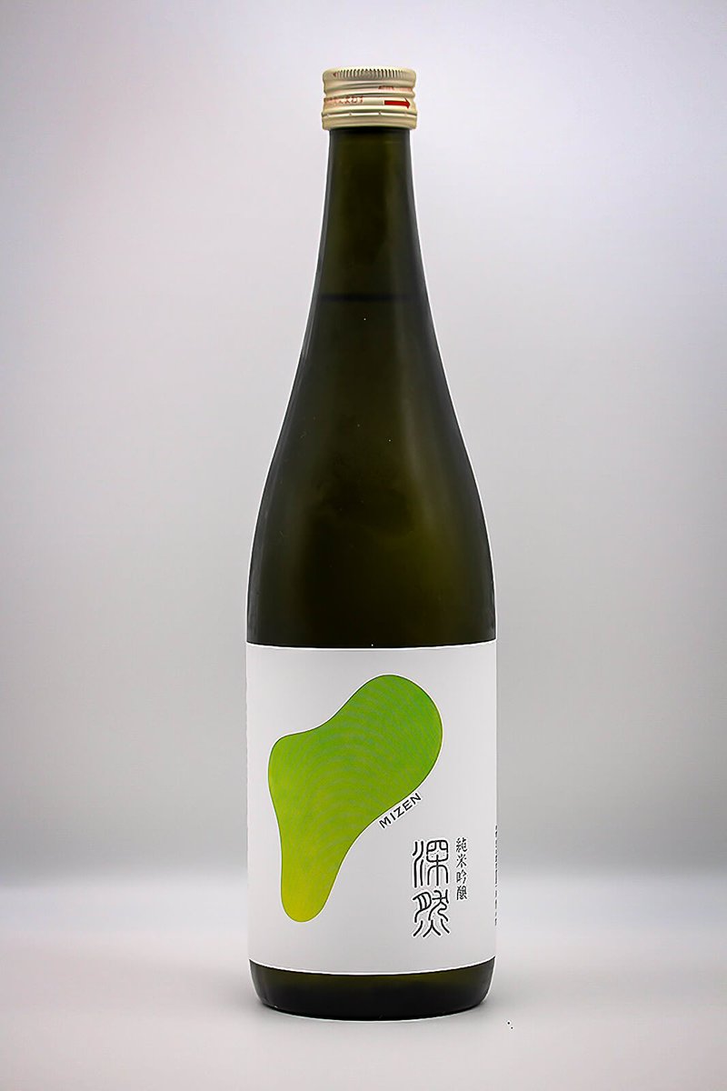 JrefSake's tweet photo. MIZEN Junmai Ginjō (深然 純米吟醸) blends delicate fruit aromas with gentle rice umami in a modern expression of Niigata sake by Naeba Shuzō. 🍶 https://t.co/7OHP21KvSn https://t.co/FMS4MM5NFp