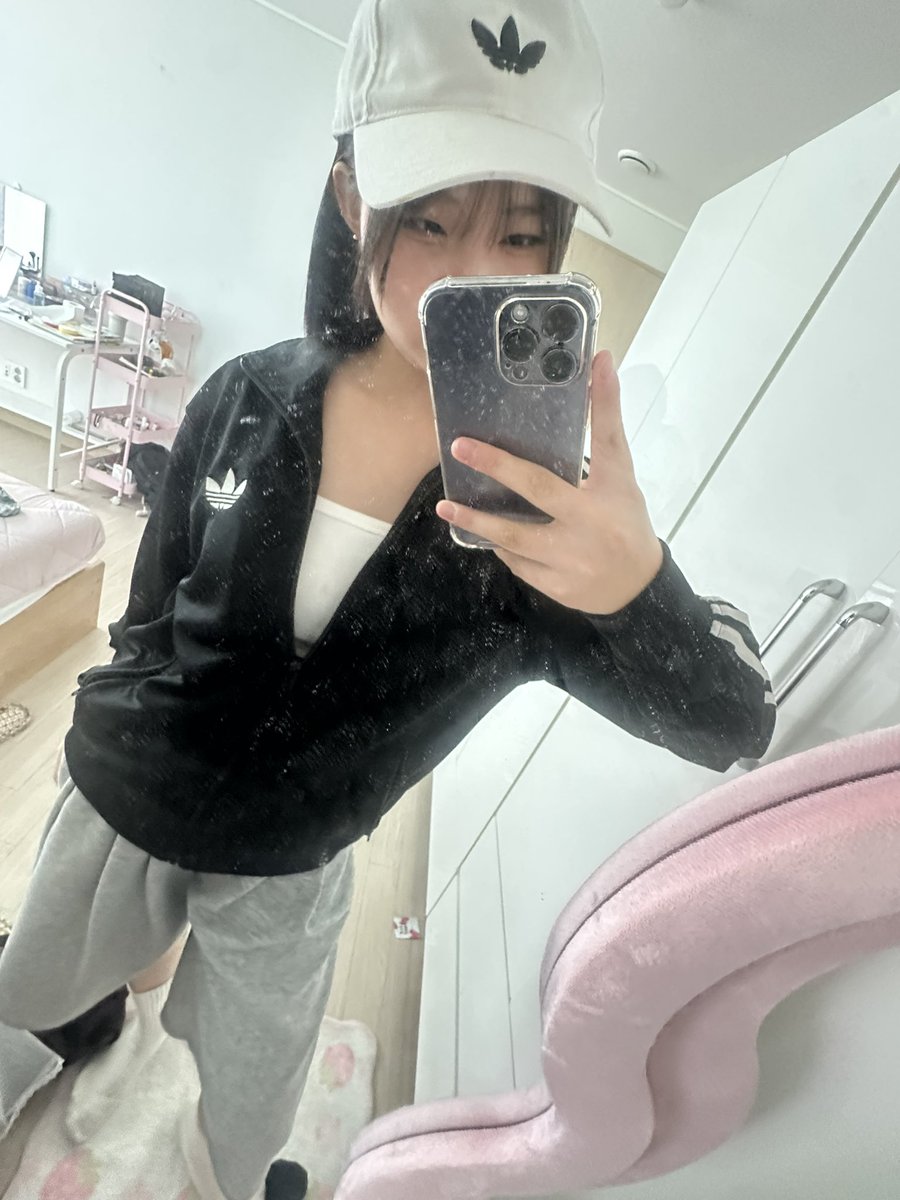 l2tlhe's tweet photo. 하응하응 https://t.co/gSVZp5Imfk