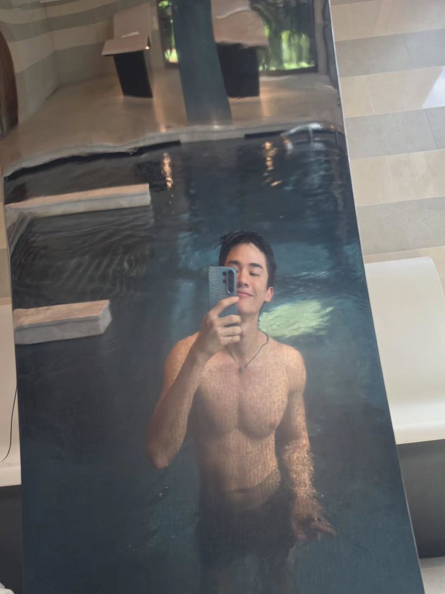 paciouspolca's tweet photo. Jesus fucking Christ Tay Tawan 😩 https://t.co/oO0g58zNB8