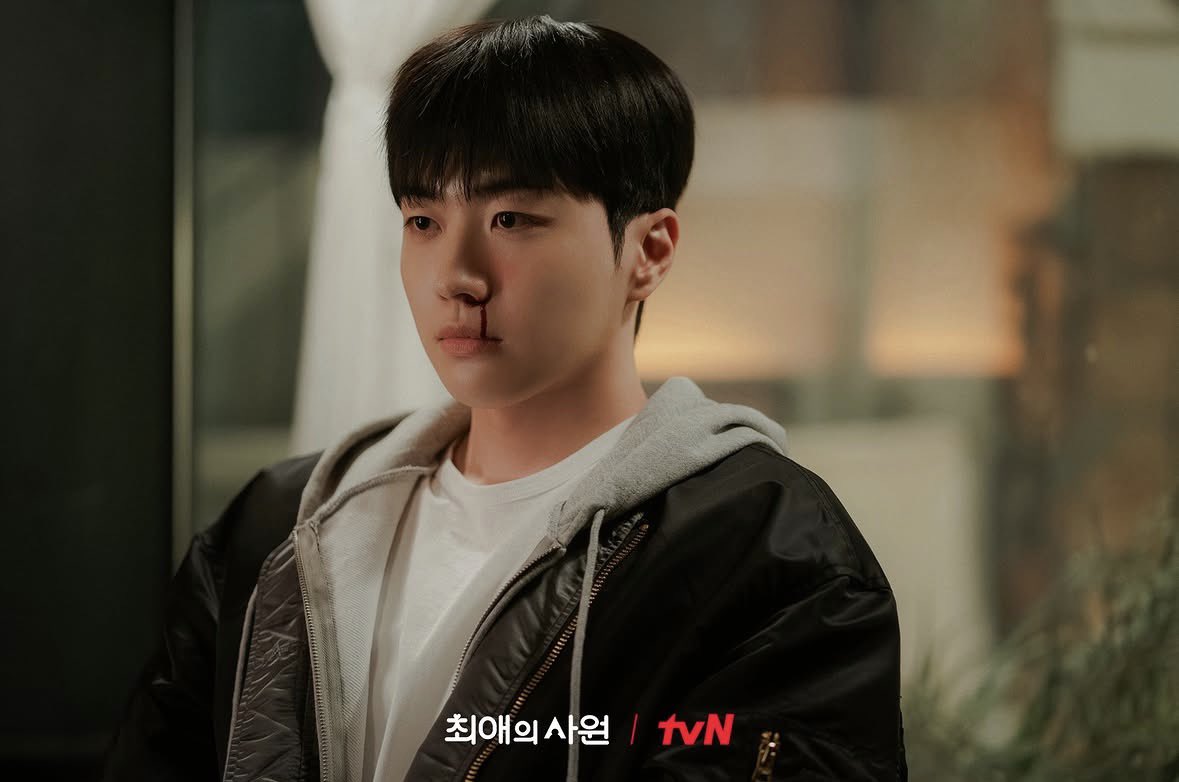 kdrama_menfess's tweet photo. •kdm• my bias my boss udah keluar nih. Gimana review untuk episode satunya? https://t.co/gR0bkZkBmv