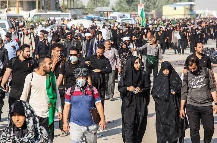 ahooemami's tweet photo. ایلام
مهران، افتخار میزبانی از میلیون‌ها زائر را بر دوش می‌کشد و نامش با خدمت و محبت گره خورده است.

#یا_لثارات_الحسین
#بعثت_اربعین https://t.co/4hmhkgDBCI