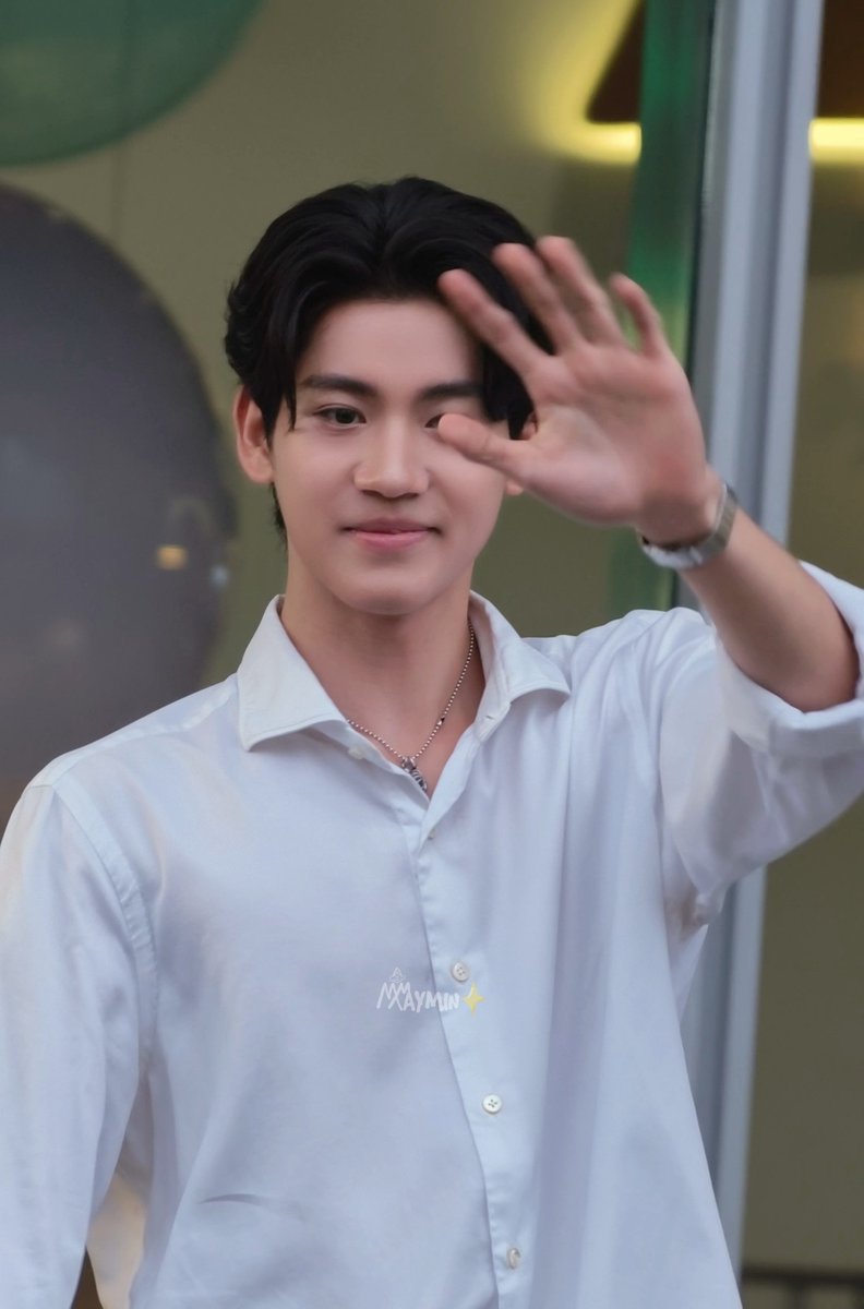 maymin915's tweet photo. พี่ภูมิเชิ้ตขาว แต่ตาแป๋วมากกก😳

MONDPROPON FANSIGN

#งานมหกรรมนิยายนานาชาติ2026xAlmondProgress
#Almondbabybigboy https://t.co/0sa3k9oj8f