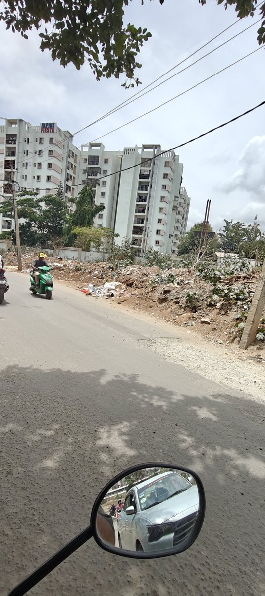 pjp_ind's tweet photo. DAY 44 :[ Still No Action] Hoodi Underpass, Kodigehalli parallel.
If you finished encroachment clearance, why is it still fully encroached? If garbage drive started, why are we still walking in garbage?
No relief = No work. Come walk here once.
@GBA_office @GBAChiefComm @krishnabgowda @DKShivakumar @MALimbavali @ICCCBengaluru @ChristinMP_ #Hoodi #SaveWhitefield 

#Bengaluru #Hoodi #Kodigehalli #SaveWhitefield #freedom