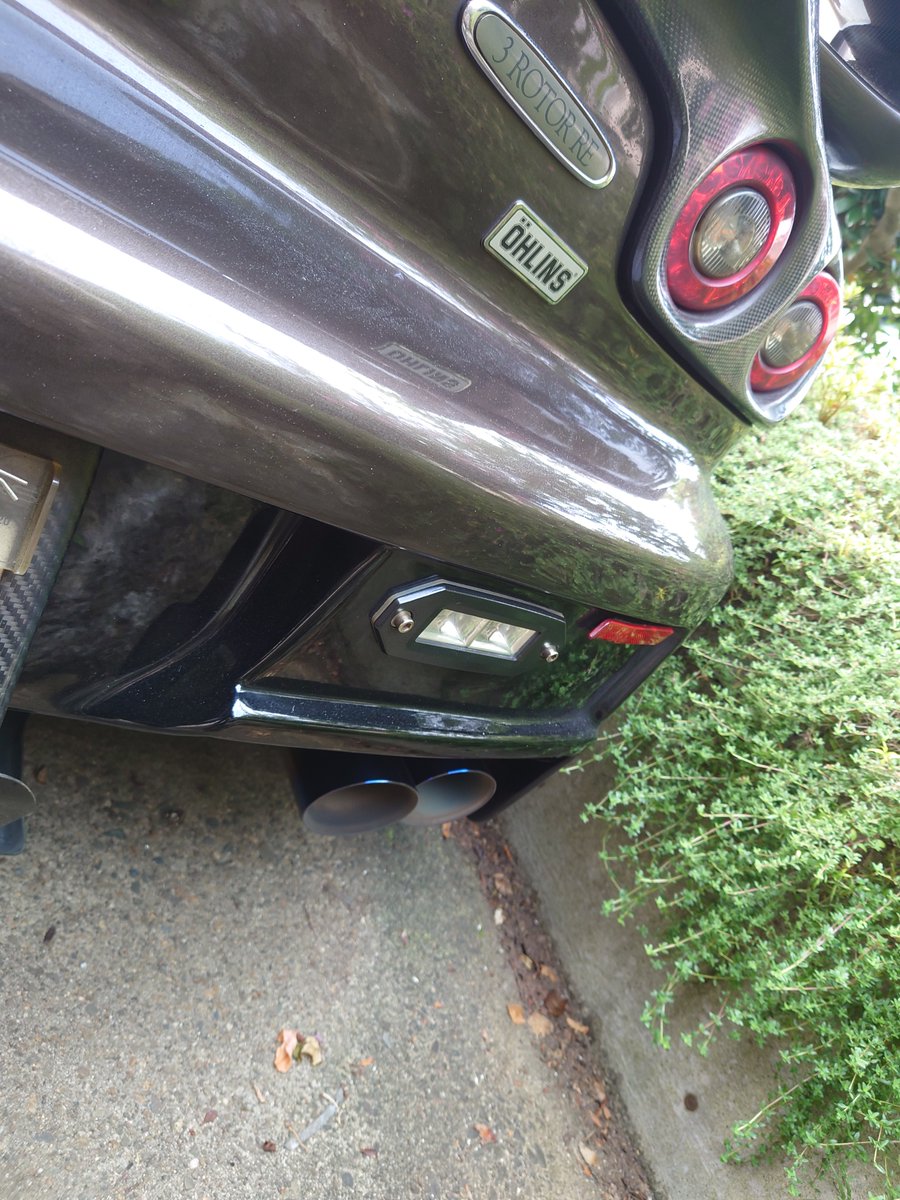 FD3s20B7's tweet photo. このFDメーターブレーキヘッドライトウィンカーバッ���ランプ
ハロゲンバルブはほぼ全てLED化してみましたw
メーターのサイドや警告灯もやったけどなんだか光りっぱなしになるから警告灯だけハロゲンですw
久々にエンジン掛けたw
お盆休みにクーラントとエンジンオイル交換してみよう✨ https://t.co/E8tDANHiH4