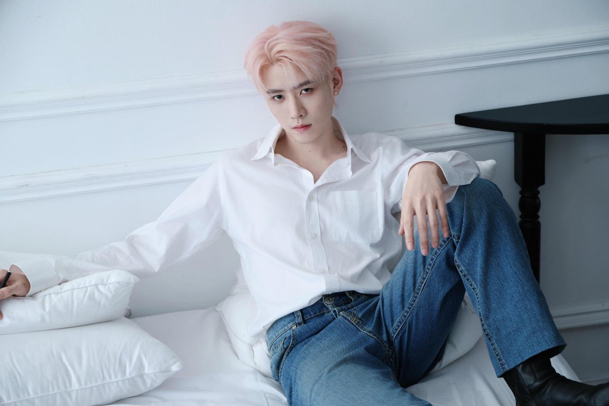 RenhaoTH's tweet photo. [RENHAO rednote update 03/08/2026]

Caption : เซฟรูปเท่ๆ เก็บไว้สักหน่อย

เหรินหาวลงเป็น live photo ค่ะ แอดถั่วรวมคลิปไว้ให้แล้ว
(1/2)
#เหรินหาว #任豪 #RenHao https://t.co/PqU7n9pWt7