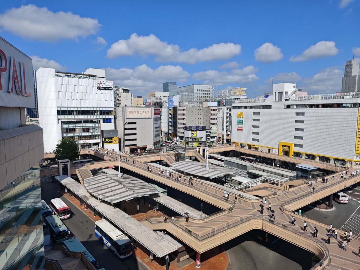 Gadget_ramphone's tweet photo. いつの日かの仙台駅(宮城県)

1インチセンサーで撮れる14Uのメインカメラはまだまだ現役。彩度高めで鮮やかに撮れるスマホ写真の延長線上のバイブラントもいいし、やや落ち着いた色味のオーセンティックも良し。AI補正が少ないのもいい所。

Shot on Xiaomi 14 Ultra📸
　　　　　Vibrant &amp; Authentic https://t.co/yVSrROzzxG