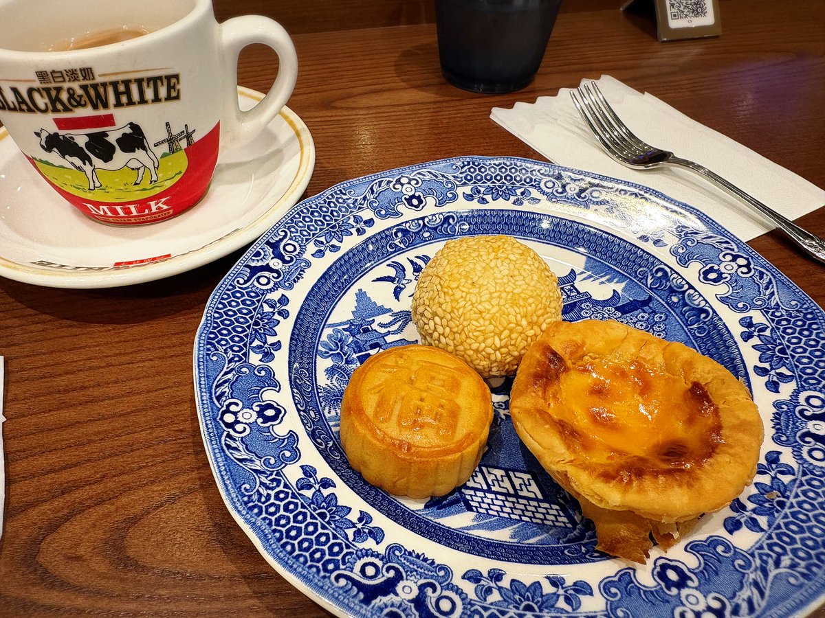 chikaco_eats's tweet photo. 台湾ミルクティー
おやつセット https://t.co/Q2TRGuuM6x