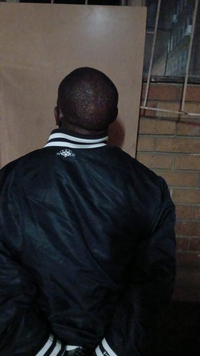 CrimeWatch_RSA's tweet photo. LIMPOPO |  Police received intelligence regarding a Nissan Navara ProMax that had been stolen in Springs, Gauteng, on Saturday, 01 August 2026, and was allegedly being transported to the Beitbridge Port of Entry for smuggling out of the country.

Members established observation along the N1 South within the Westernburg policing precinct, where the vehicle was spotted travelling at high speed. The driver ignored police instructions to stop, prompting a high-speed pursuit. The vehicle was eventually brought to a stop, and preliminary investigations confirmed that it had been reported stolen.

Two Malawian nationals, aged 36 and 40, were arrested. The recovered Nissan Navara ProMax is valued at approximately R900 000.