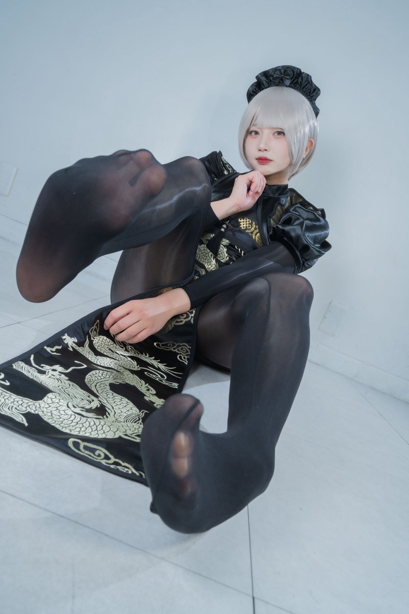 404Maidchan's tweet photo. 裏を見たなら、戻れない🐉👣 https://t.co/uM9477Squc