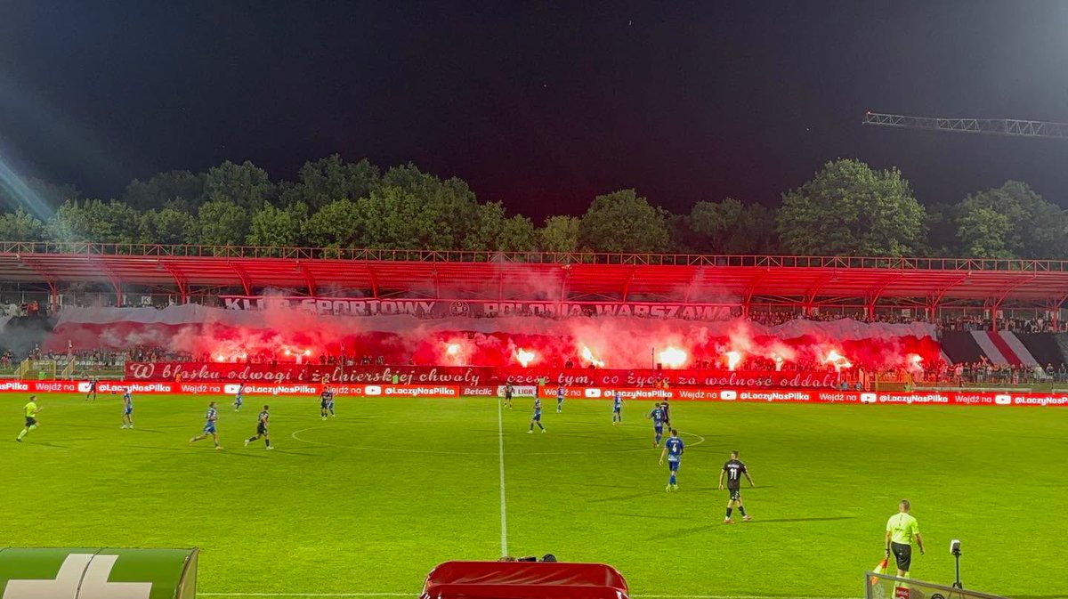 EnigmaUltras's tweet photo. Tak wyglądał Kamyk na dwóch ostatnich meczach z Ruchem Chorzów!
W piątek widzimy się na kolejnym meczu 💥💪🏻

POLONIA WARSZAWA-Ruch Chorzów
07.08.26, 20:30

Uwaga!
Karnetowiczów oraz biletowiczów z Głównej zachęcamy do zmiany miejsca i przyjścia na to spotkanie na Kamienną! https://t.co/tZDBory1hs