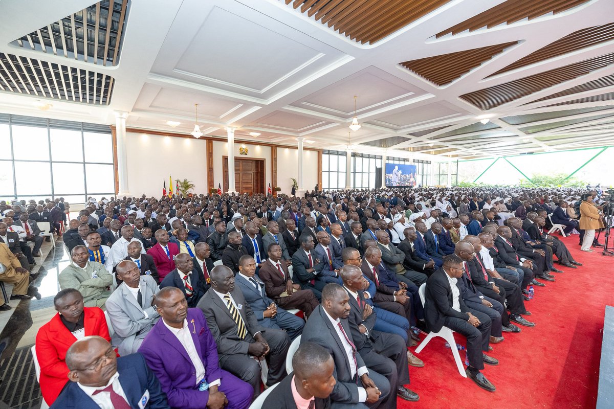 WilliamsRuto's tweet photo. We must therefore now come together, discuss, agree and plan for our country’s destiny. This is an all-inclusive plan that will sustainably drive Kenya towards a first-world economy. https://t.co/b1zUiD2GLN