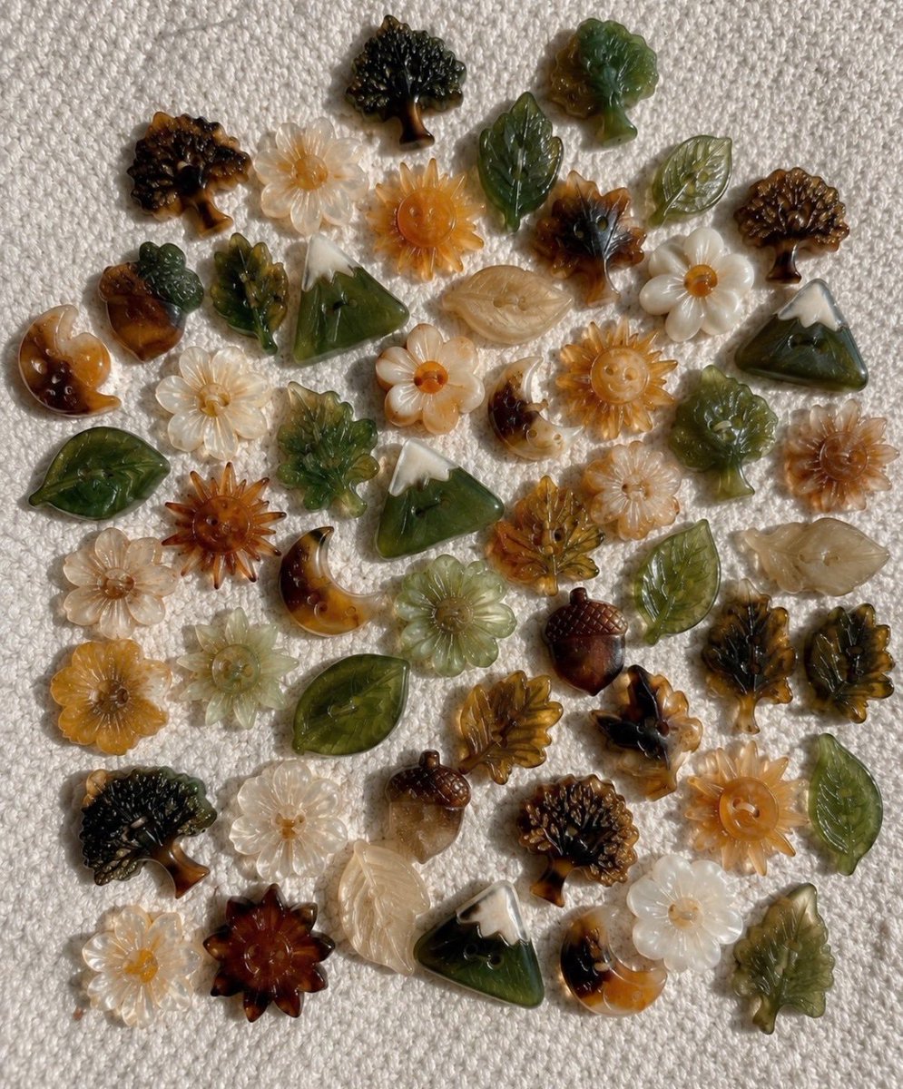 elyradream's tweet photo. nature buttons https://t.co/0GD66YphDo