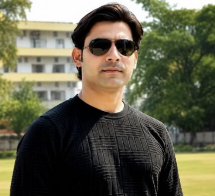 AshishMalviyaIF's tweet photo. Who is he? https://t.co/HQIzb8IOr4
